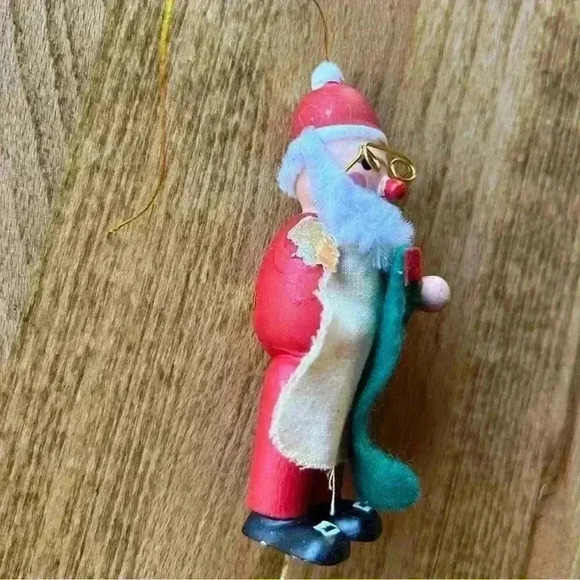 Vintage Wooden Santa Claus ornaments set of 2 - Picture 6 of 8